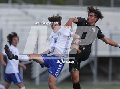 Thumbnail 2 in Fremont vs. Weber (UHSAA 6A Semifinal) photogallery.