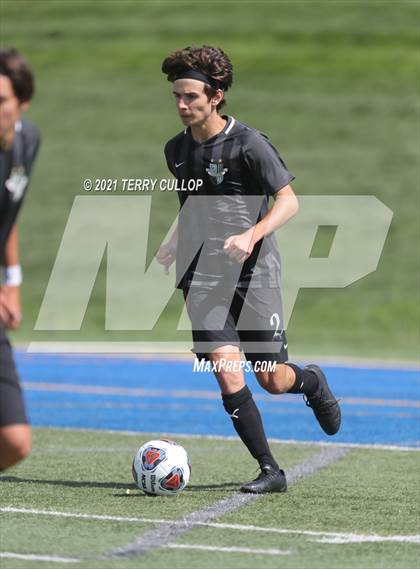 Thumbnail 2 in Fremont vs. Weber (UHSAA 6A Semifinal) photogallery.