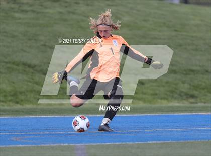 Thumbnail 2 in Fremont vs. Weber (UHSAA 6A Semifinal) photogallery.