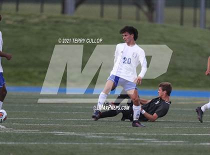 Thumbnail 1 in Fremont vs. Weber (UHSAA 6A Semifinal) photogallery.