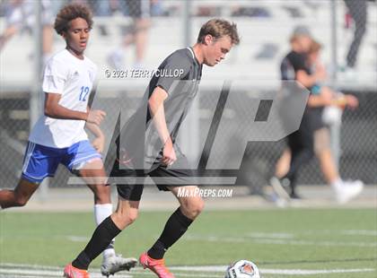 Thumbnail 2 in Fremont vs. Weber (UHSAA 6A Semifinal) photogallery.