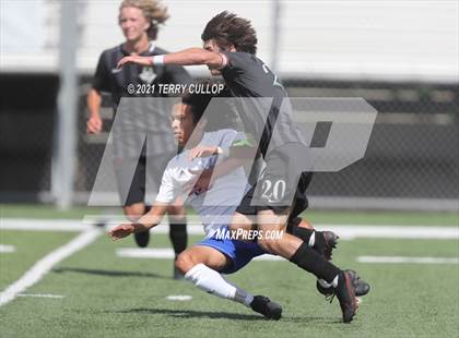 Thumbnail 2 in Fremont vs. Weber (UHSAA 6A Semifinal) photogallery.