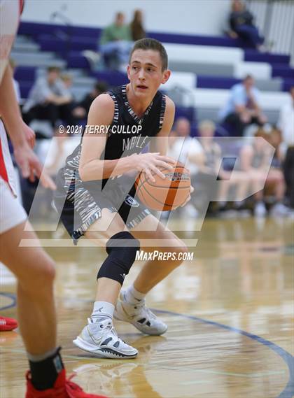 Thumbnail 3 in Maple Mountain vs. Madison (Charger Tournament of Champions) photogallery.