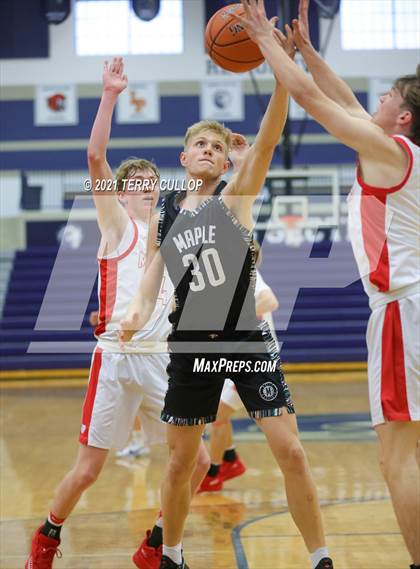 Thumbnail 3 in Maple Mountain vs. Madison (Charger Tournament of Champions) photogallery.