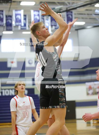 Thumbnail 2 in Maple Mountain vs. Madison (Charger Tournament of Champions) photogallery.
