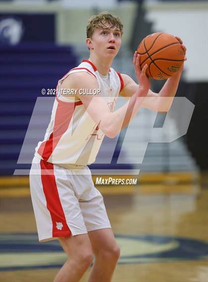 Thumbnail 3 in Maple Mountain vs. Madison (Charger Tournament of Champions) photogallery.