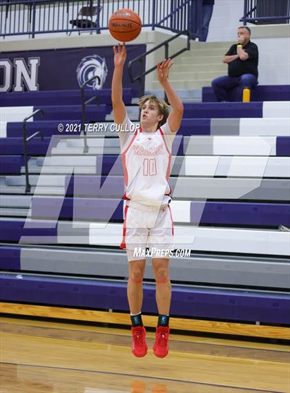 Thumbnail 3 in Maple Mountain vs. Madison (Charger Tournament of Champions) photogallery.