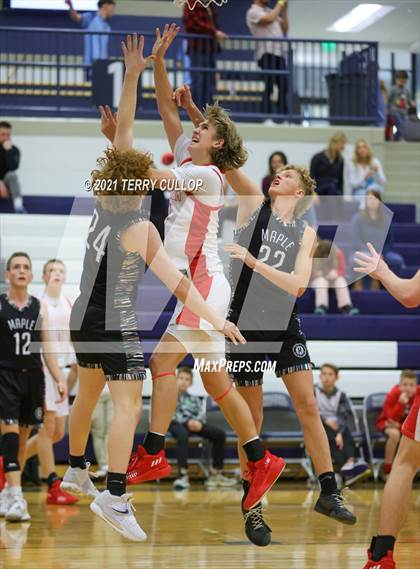 Thumbnail 3 in Maple Mountain vs. Madison (Charger Tournament of Champions) photogallery.