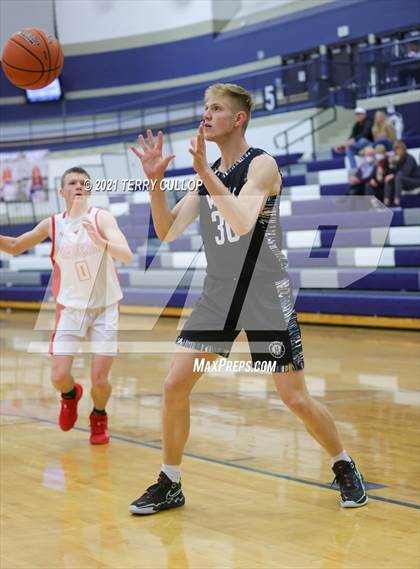 Thumbnail 1 in Maple Mountain vs. Madison (Charger Tournament of Champions) photogallery.