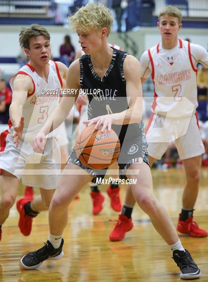 Thumbnail 3 in Maple Mountain vs. Madison (Charger Tournament of Champions) photogallery.