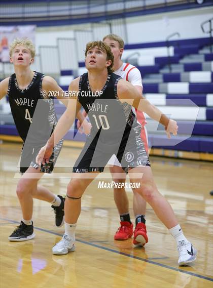 Thumbnail 1 in Maple Mountain vs. Madison (Charger Tournament of Champions) photogallery.