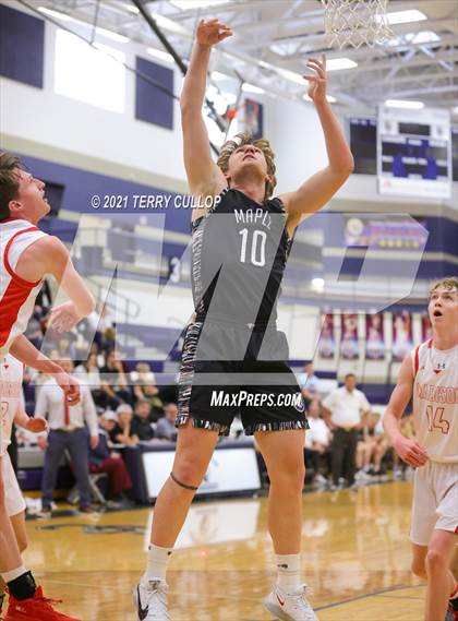 Thumbnail 1 in Maple Mountain vs. Madison (Charger Tournament of Champions) photogallery.