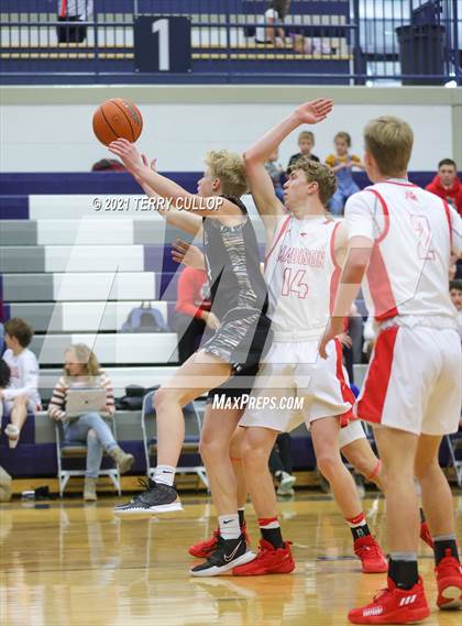 Thumbnail 2 in Maple Mountain vs. Madison (Charger Tournament of Champions) photogallery.