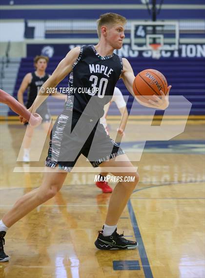 Thumbnail 1 in Maple Mountain vs. Madison (Charger Tournament of Champions) photogallery.