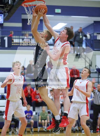 Thumbnail 3 in Maple Mountain vs. Madison (Charger Tournament of Champions) photogallery.