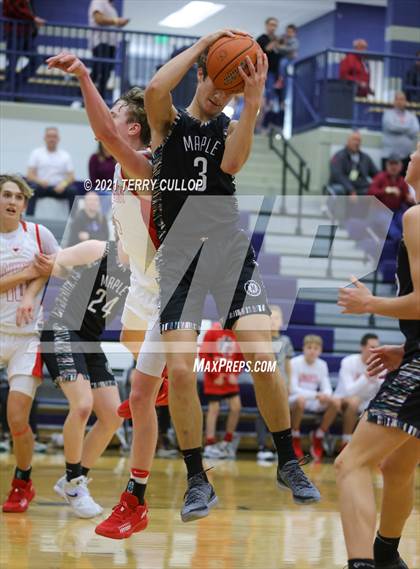 Thumbnail 3 in Maple Mountain vs. Madison (Charger Tournament of Champions) photogallery.