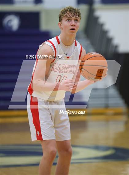 Thumbnail 2 in Maple Mountain vs. Madison (Charger Tournament of Champions) photogallery.