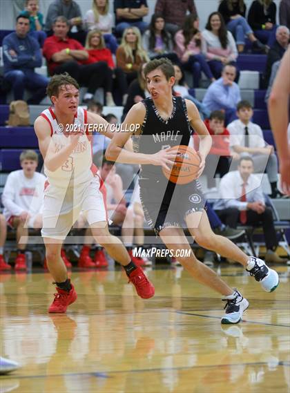 Thumbnail 3 in Maple Mountain vs. Madison (Charger Tournament of Champions) photogallery.