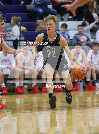 Thumbnail 2 in Maple Mountain vs. Madison (Charger Tournament of Champions) photogallery.