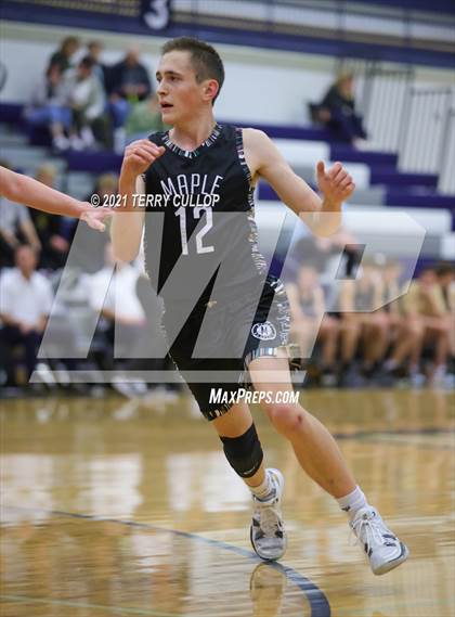 Thumbnail 2 in Maple Mountain vs. Madison (Charger Tournament of Champions) photogallery.