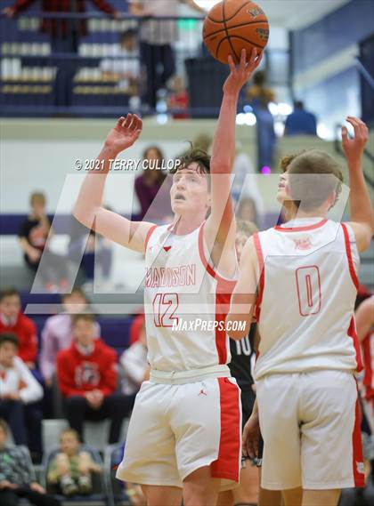 Thumbnail 2 in Maple Mountain vs. Madison (Charger Tournament of Champions) photogallery.