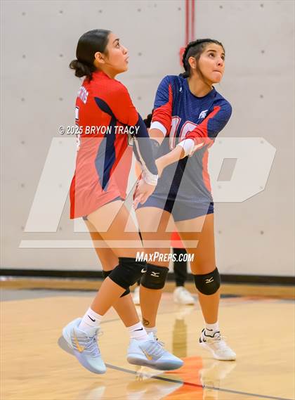 Thumbnail 3 in Deerfield vs. Sublette photogallery.