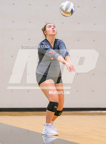 Thumbnail 1 in Deerfield vs. Sublette photogallery.