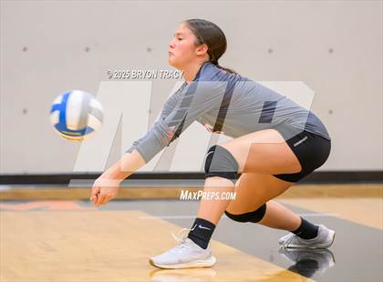 Thumbnail 2 in Deerfield vs. Sublette photogallery.