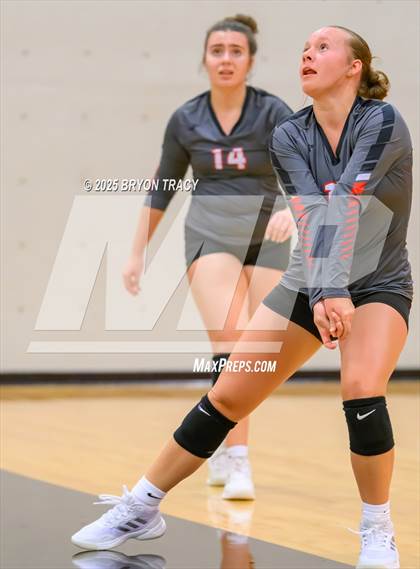 Thumbnail 1 in Deerfield vs. Sublette photogallery.