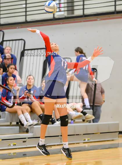 Thumbnail 3 in Deerfield vs. Sublette photogallery.
