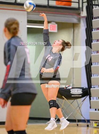 Thumbnail 3 in Deerfield vs. Sublette photogallery.