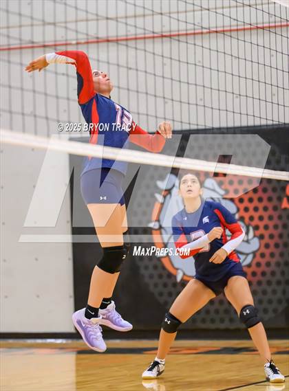 Thumbnail 2 in Deerfield vs. Sublette photogallery.