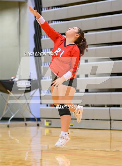 Thumbnail 1 in Deerfield vs. Sublette photogallery.