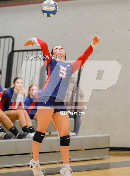 Thumbnail 1 in Deerfield vs. Sublette photogallery.