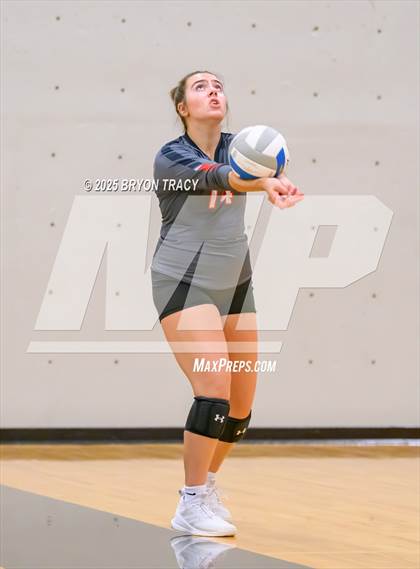 Thumbnail 2 in Deerfield vs. Sublette photogallery.