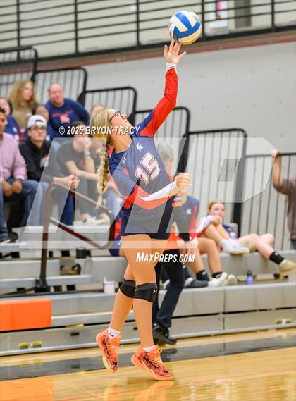 Thumbnail 3 in Deerfield vs. Sublette photogallery.