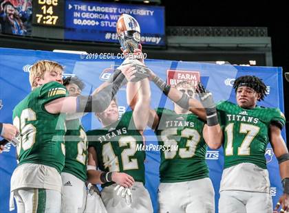 Thumbnail 2 in Blessed Trinity vs. Oconee County (GHSA 4A Final) photogallery.
