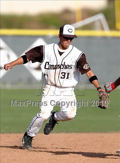 Thumbnail 3 in Tustin @ Canyon photogallery.
