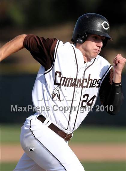 Thumbnail 3 in Tustin @ Canyon photogallery.