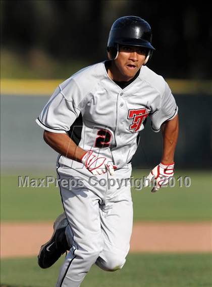 Thumbnail 1 in Tustin @ Canyon photogallery.