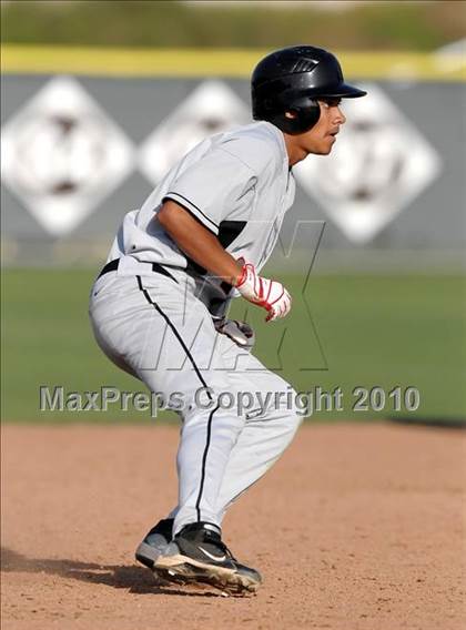 Thumbnail 1 in Tustin @ Canyon photogallery.