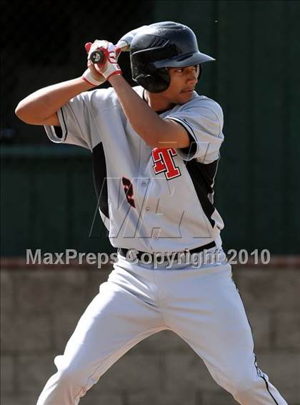 Thumbnail 2 in Tustin @ Canyon photogallery.