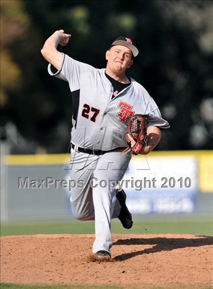 Thumbnail 3 in Tustin @ Canyon photogallery.