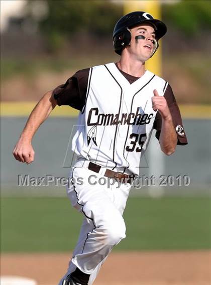 Thumbnail 2 in Tustin @ Canyon photogallery.