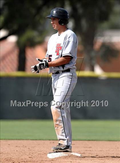 Thumbnail 1 in Tustin @ Canyon photogallery.
