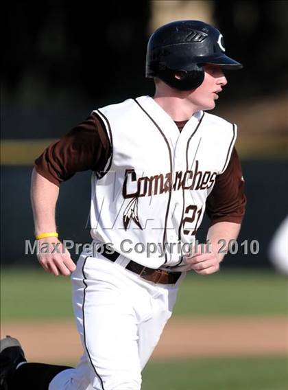 Thumbnail 1 in Tustin @ Canyon photogallery.