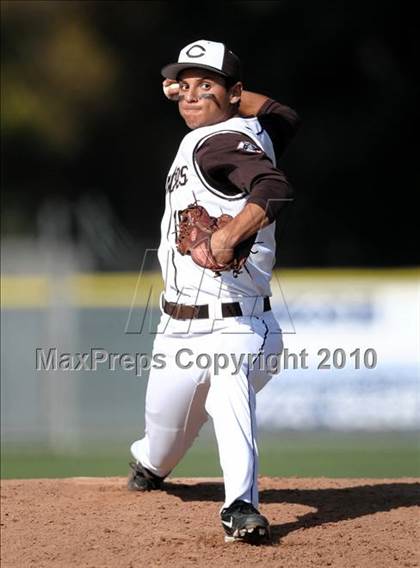 Thumbnail 1 in Tustin @ Canyon photogallery.
