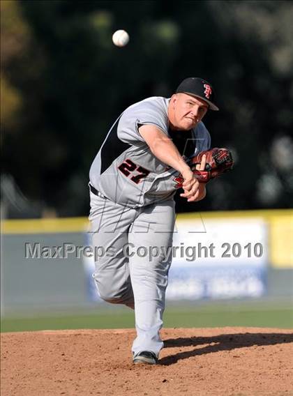 Thumbnail 3 in Tustin @ Canyon photogallery.