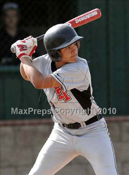 Thumbnail 2 in Tustin @ Canyon photogallery.