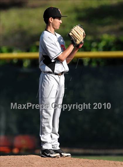Thumbnail 3 in Tustin @ Canyon photogallery.
